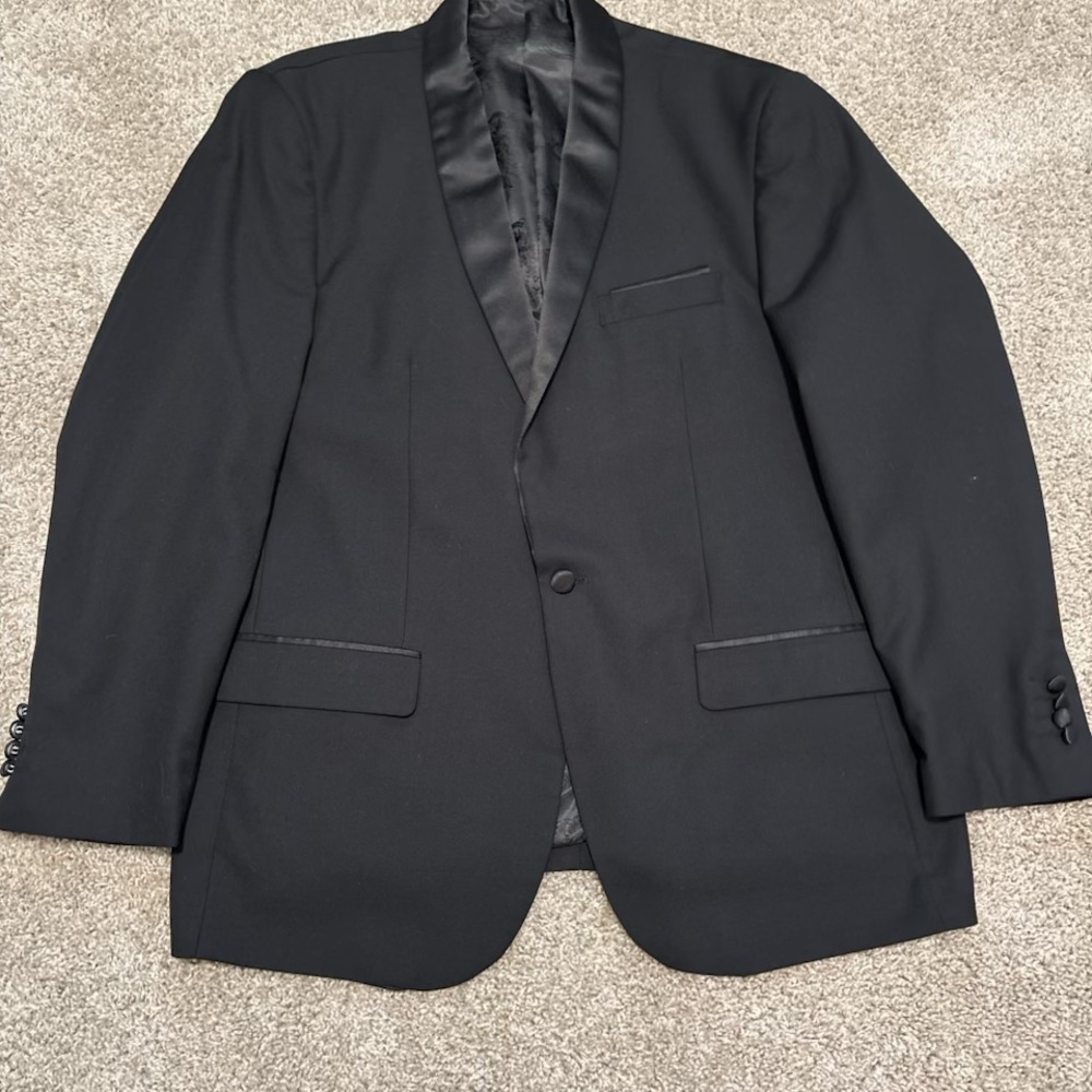 STATEMENT Black Tuxedo Suit Set